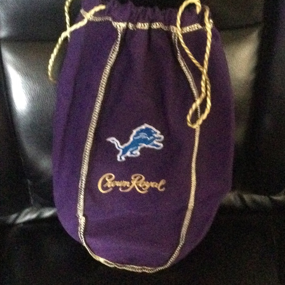 New Rare Crown Royal Lion’s Big  Bag